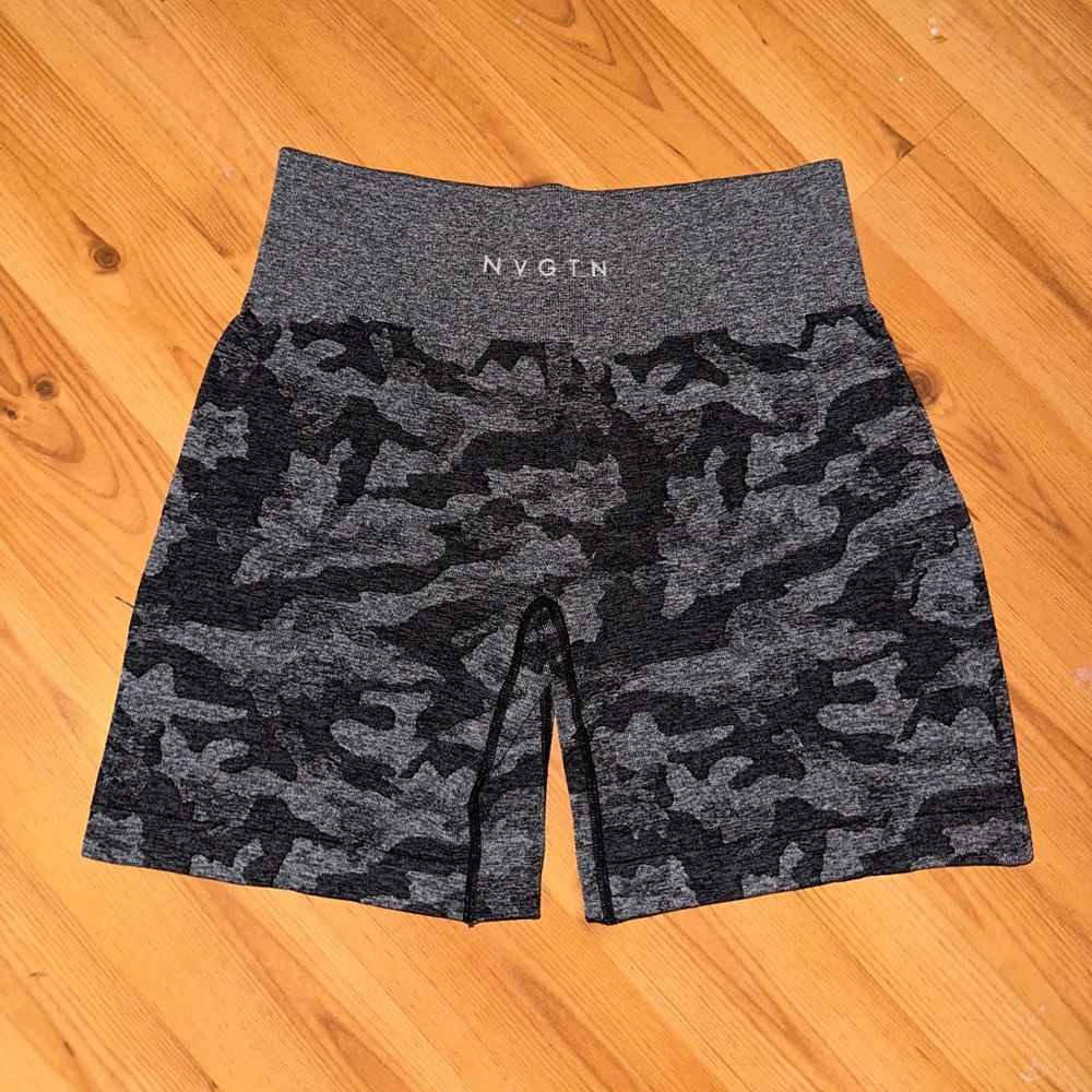 NVGTN large shorts!!